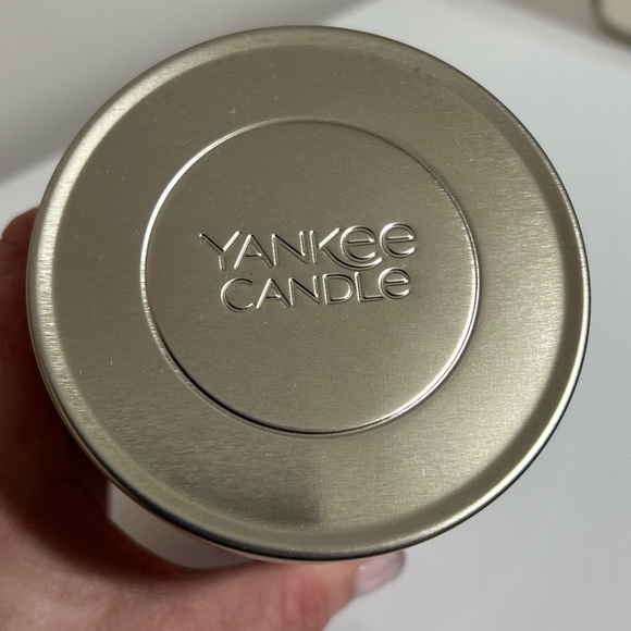 New Cherries on Snow Discontinued Yankee Candle - Picture 3 of 4